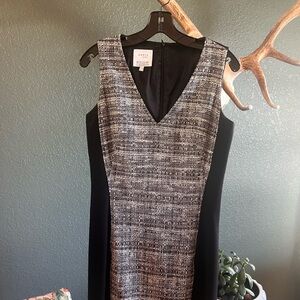 Akris Punto Black & Gray Tweed V‑Neck Sheath Dress